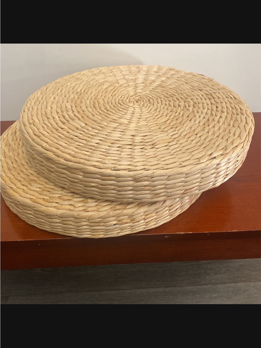 Round Woven Straw charger Placemat Set - Natural Straw - Picture 4 of 10